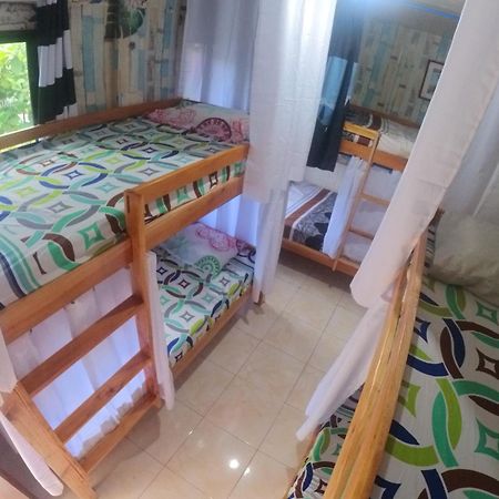 Home Sweetie Homestay & Bunkbeds モアルボアル エクステリア 写真